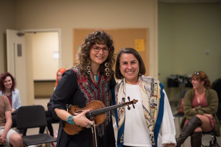 Alumna Jenee Fleenor Becomes First Woman to Win CMA for Musician of the Year