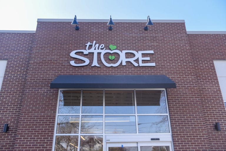 Paisleys’ The Store Opens Early, Offers Aid to Elderly During Coronavirus Concerns