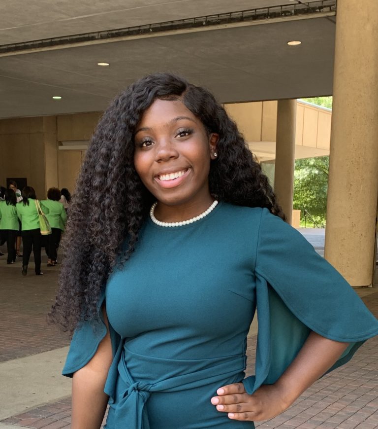 Public Health Major Akia Thompson Receives BlueCross BlueShield Power of We Scholarship