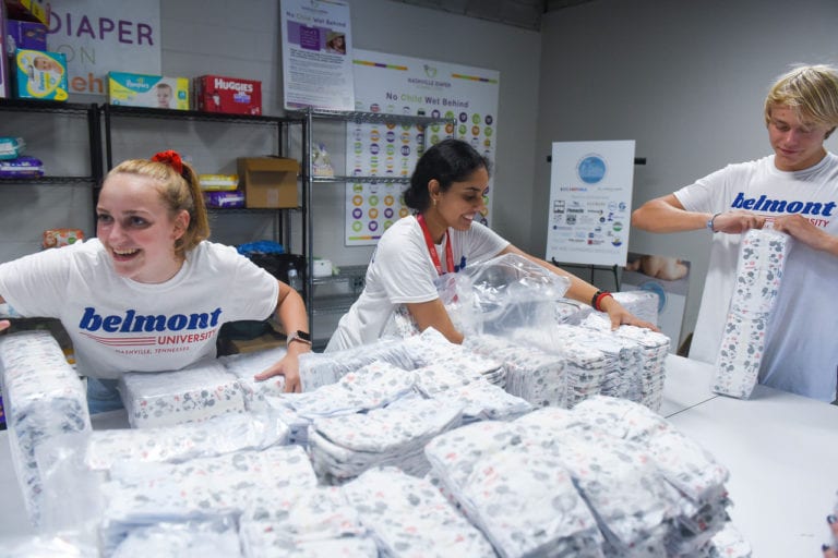 Over 2,000 Belmont Students “SERVE” in the Nashville Community