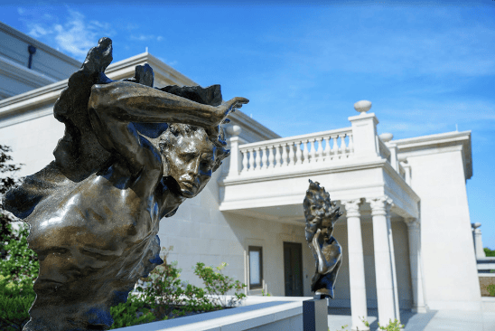 Fredrick Hart Statues Placed around Belmont’s Campus