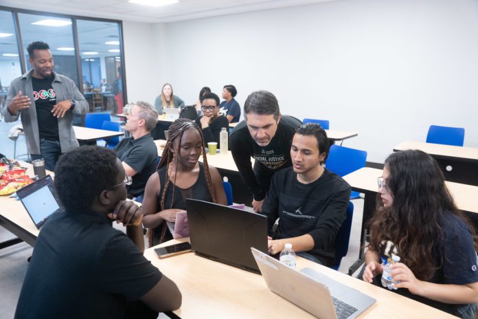 Social Justice Hackathon Belmont and Fisk students and staff collaborate
